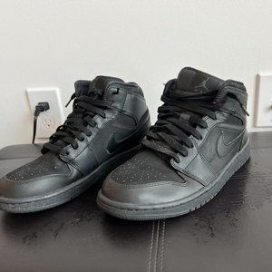 Air Jordan 1 Mid Leather & Suede Triple Black